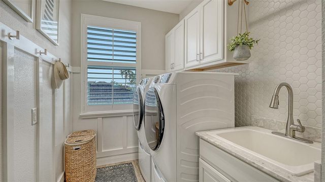 4209 5TH AVENUE NE, Bradenton, FL 34208