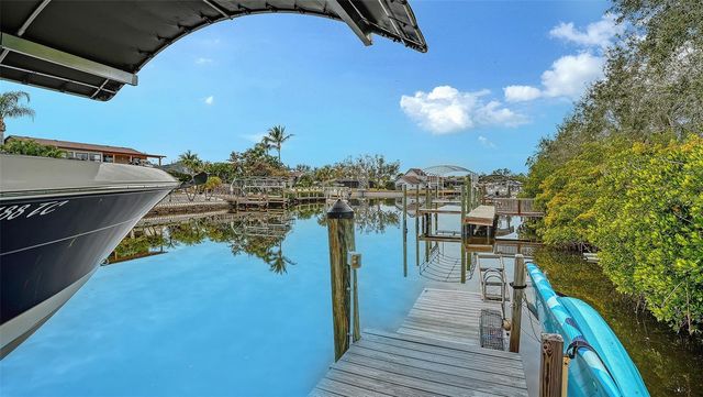 4209 5TH AVENUE NE, Bradenton, FL 34208