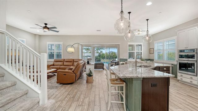 4209 5TH AVENUE NE, Bradenton, FL 34208