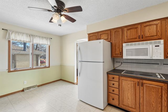 3309 Twana Drive, Des Moines, IA 50310