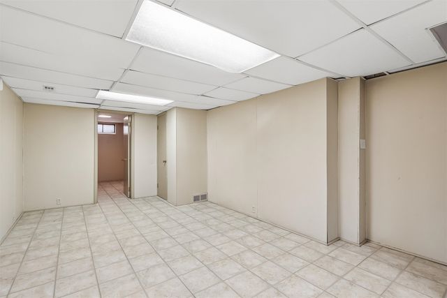 3309 Twana Drive, Des Moines, IA 50310