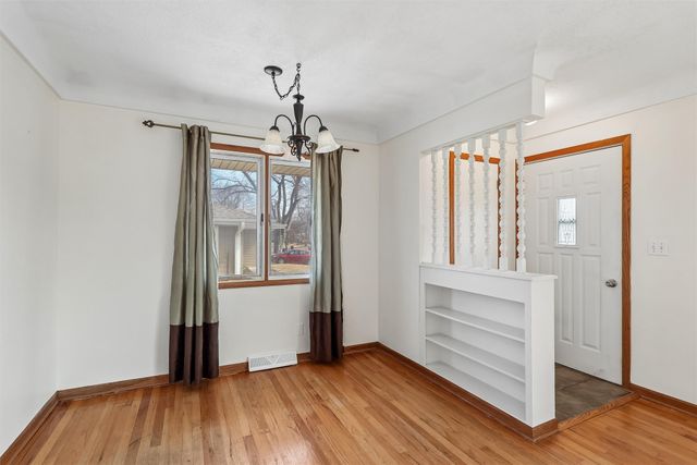 3309 Twana Drive, Des Moines, IA 50310