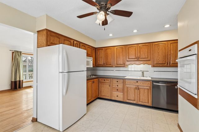 3309 Twana Drive, Des Moines, IA 50310