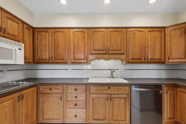 3309 Twana Drive, Des Moines, IA 50310