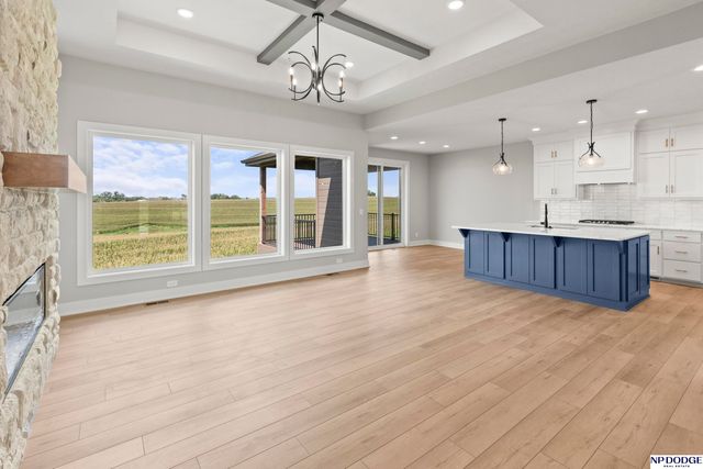 5712 N 199 Street, Elkhorn, NE 68022