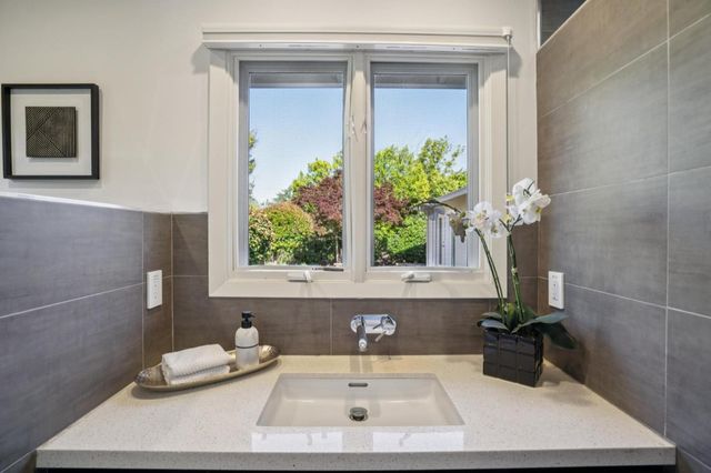 19689 Northampton Drive, Saratoga, CA 95070