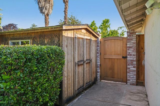19689 Northampton Drive, Saratoga, CA 95070