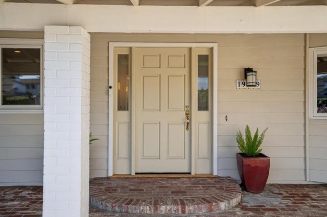 19689 Northampton Drive, Saratoga, CA 95070