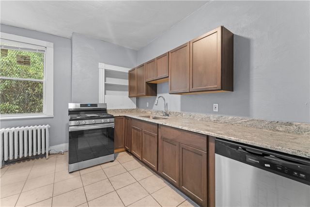 147 Moultrie St, Hill District, PA 15219