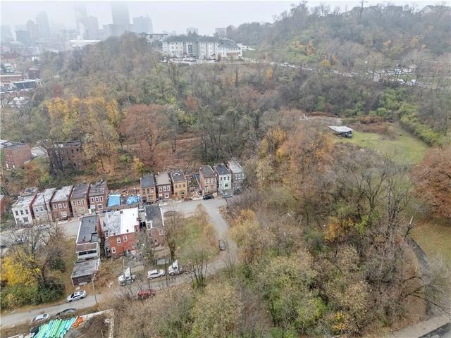 147 Moultrie St, Hill District, PA 15219