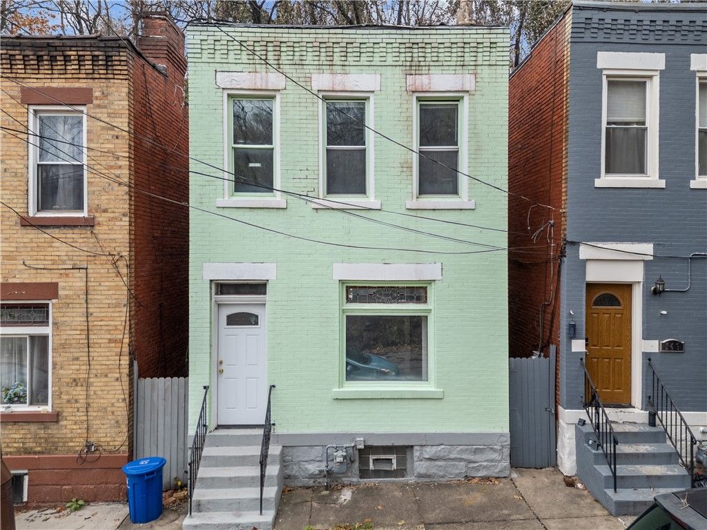 147 Moultrie St, Hill District, PA 15219