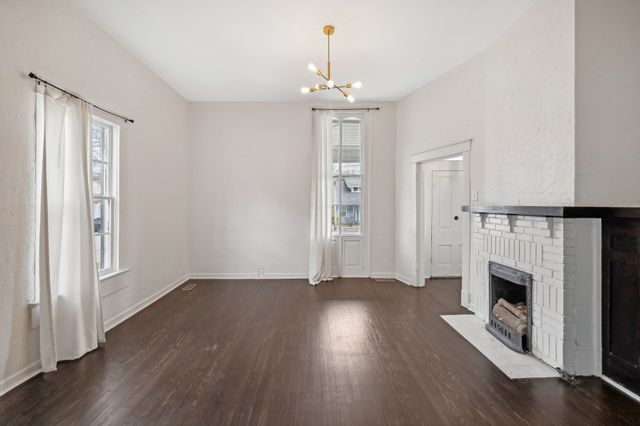 1010 S High St, Columbia, TN 38401