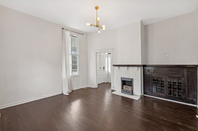 1010 S High St, Columbia, TN 38401