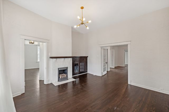 1010 S High St, Columbia, TN 38401