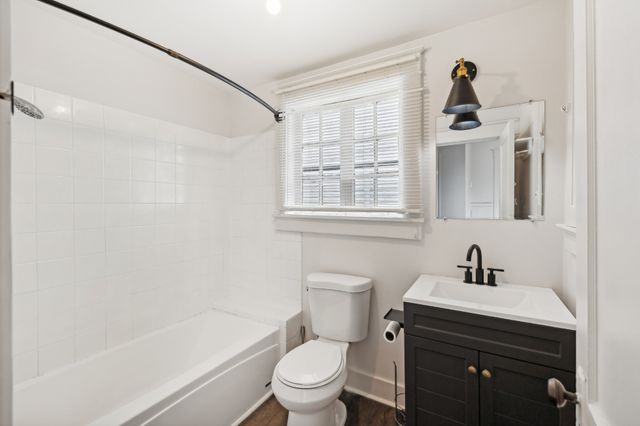 1010 S High St, Columbia, TN 38401