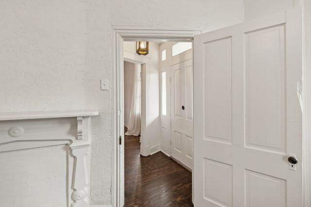 1010 S High St, Columbia, TN 38401