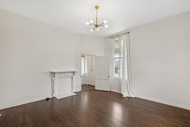 1010 S High St, Columbia, TN 38401