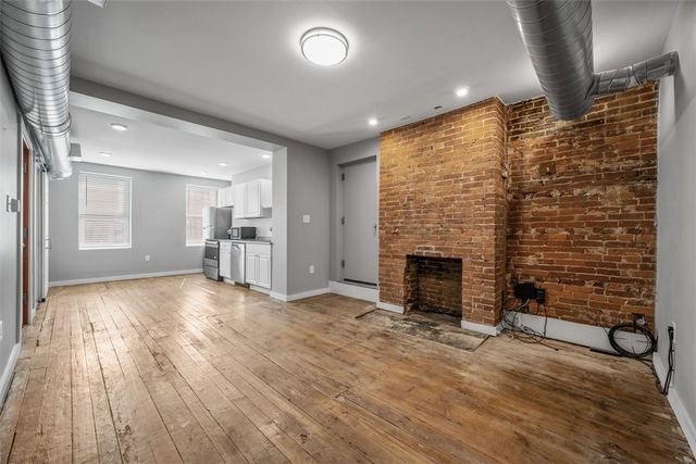 1201 Reddour St, Central North Side, PA 15212