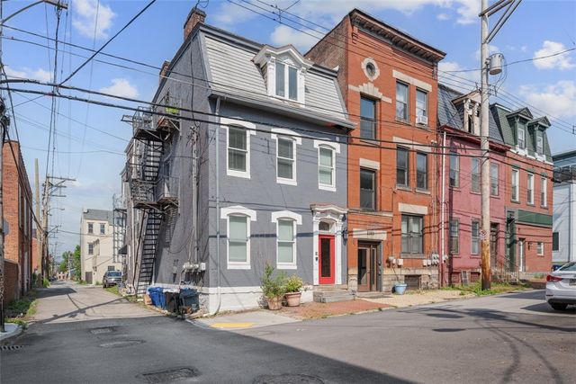 1201 Reddour St, Central North Side, PA 15212