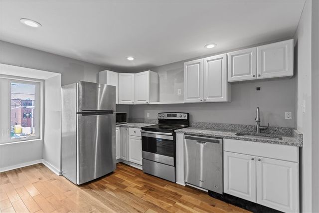 1201 Reddour St, Central North Side, PA 15212