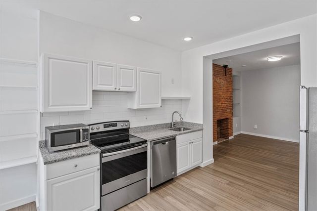 1201 Reddour St, Central North Side, PA 15212