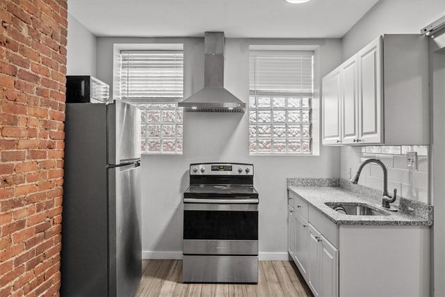1201 Reddour St, Central North Side, PA 15212