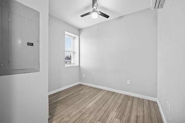 1201 Reddour St, Central North Side, PA 15212