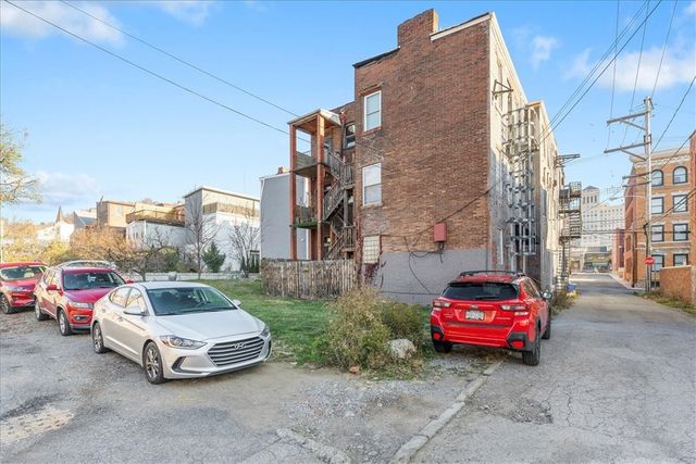 1201 Reddour St, Central North Side, PA 15212
