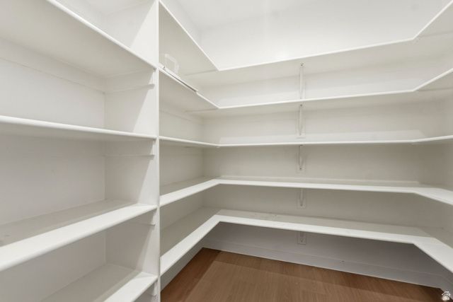 370 W PARKWAY DR, Kaysville, UT 84037