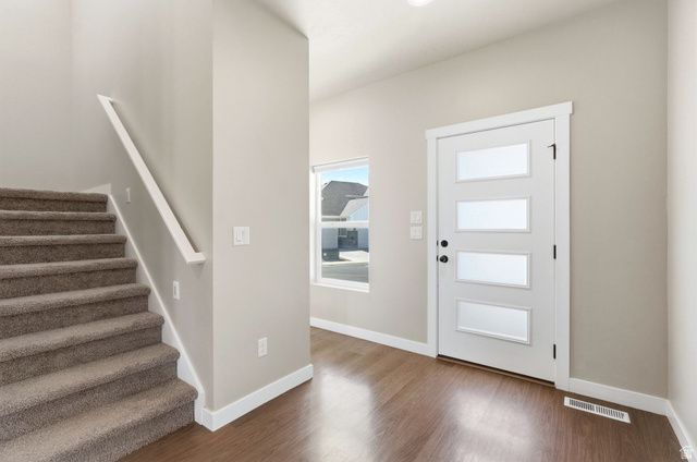 370 W PARKWAY DR, Kaysville, UT 84037