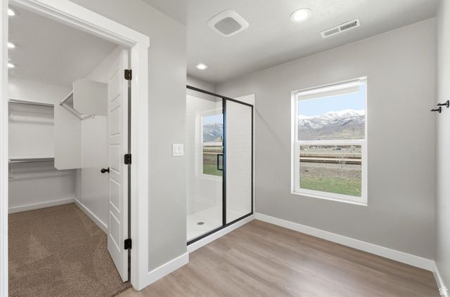 370 W PARKWAY DR, Kaysville, UT 84037