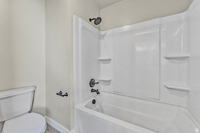 370 W PARKWAY DR, Kaysville, UT 84037