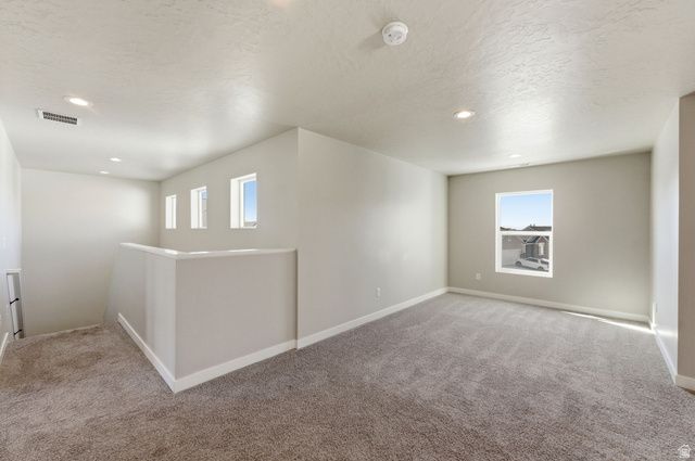 370 W PARKWAY DR, Kaysville, UT 84037