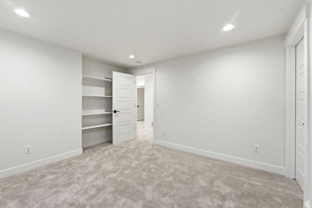 370 W PARKWAY DR, Kaysville, UT 84037