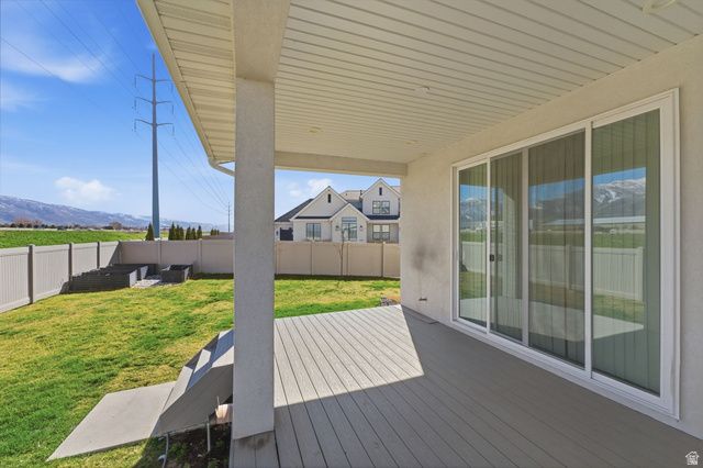 370 W PARKWAY DR, Kaysville, UT 84037