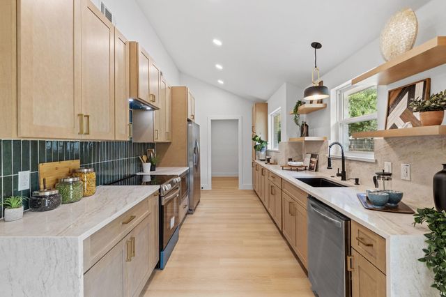216 Sinuso DR, Georgetown, TX 78628