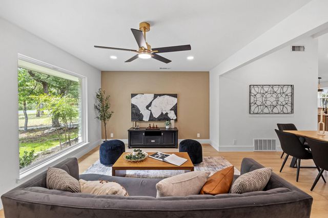 216 Sinuso DR, Georgetown, TX 78628