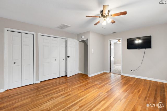 711 W REBECCA AVENUE, Iowa Park, TX 76367