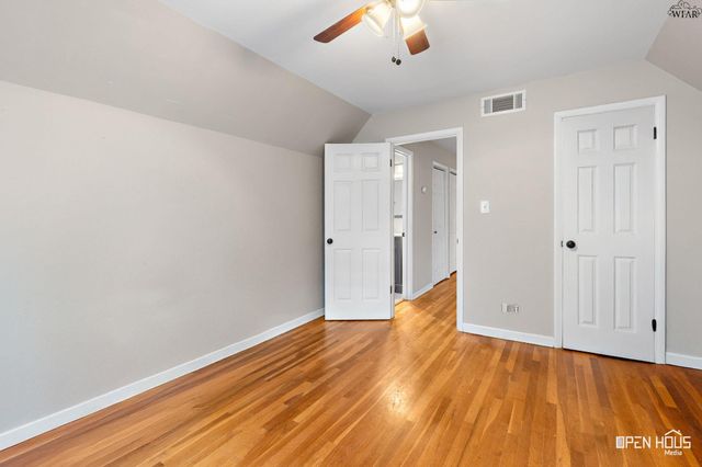 711 W REBECCA AVENUE, Iowa Park, TX 76367