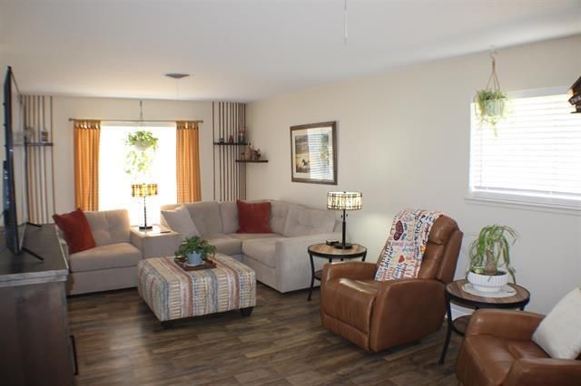 3250 Minglewood Drive, Beaumont, TX 77703