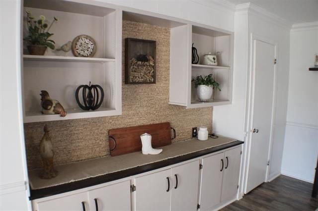 3250 Minglewood Drive, Beaumont, TX 77703