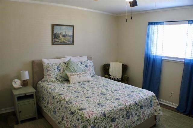 3250 Minglewood Drive, Beaumont, TX 77703