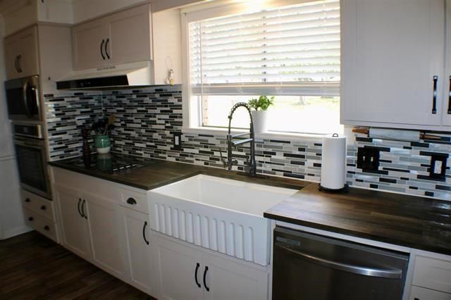 3250 Minglewood Drive, Beaumont, TX 77703