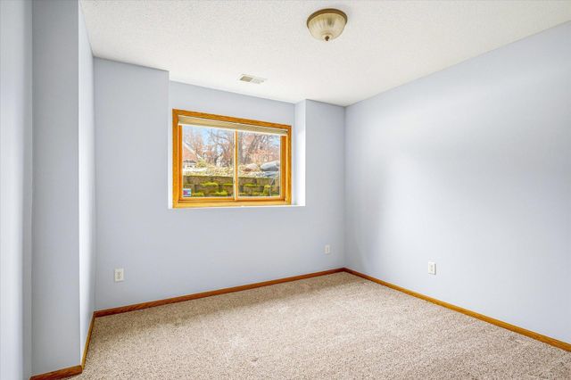 15042 Raven Street NW, Andover, MN 55304