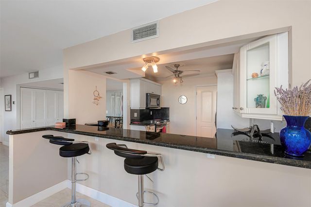 2017 S Ocean Drive 307, Hallandale Beach, FL 33009