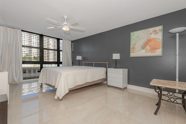 2017 S Ocean Drive 307, Hallandale Beach, FL 33009