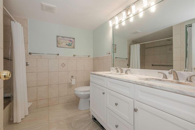 2017 S Ocean Drive 307, Hallandale Beach, FL 33009