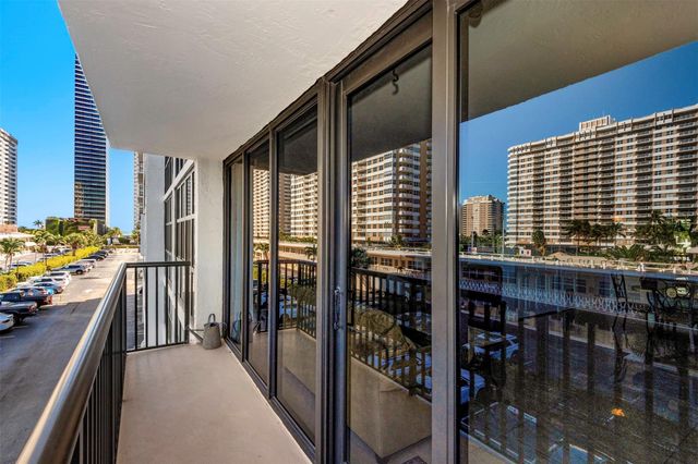 2017 S Ocean Drive 307, Hallandale Beach, FL 33009