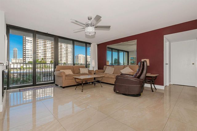 2017 S Ocean Drive 307, Hallandale Beach, FL 33009