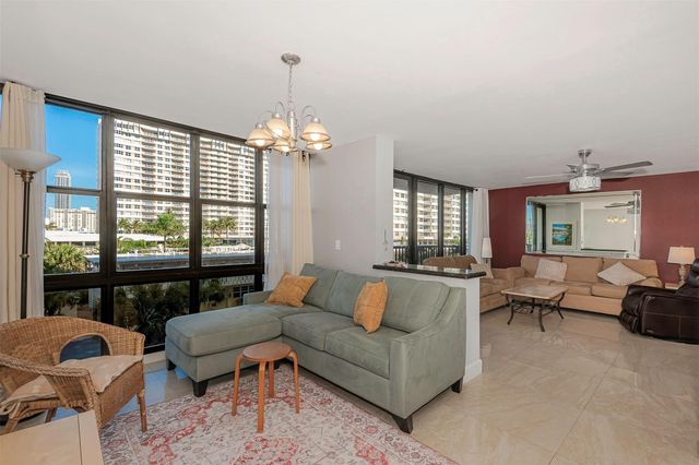 2017 S Ocean Drive 307, Hallandale Beach, FL 33009